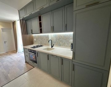 Продается 2 Комнатная квартира
