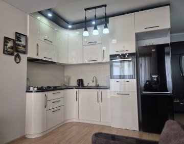 Продается 2 Комнатная квартира