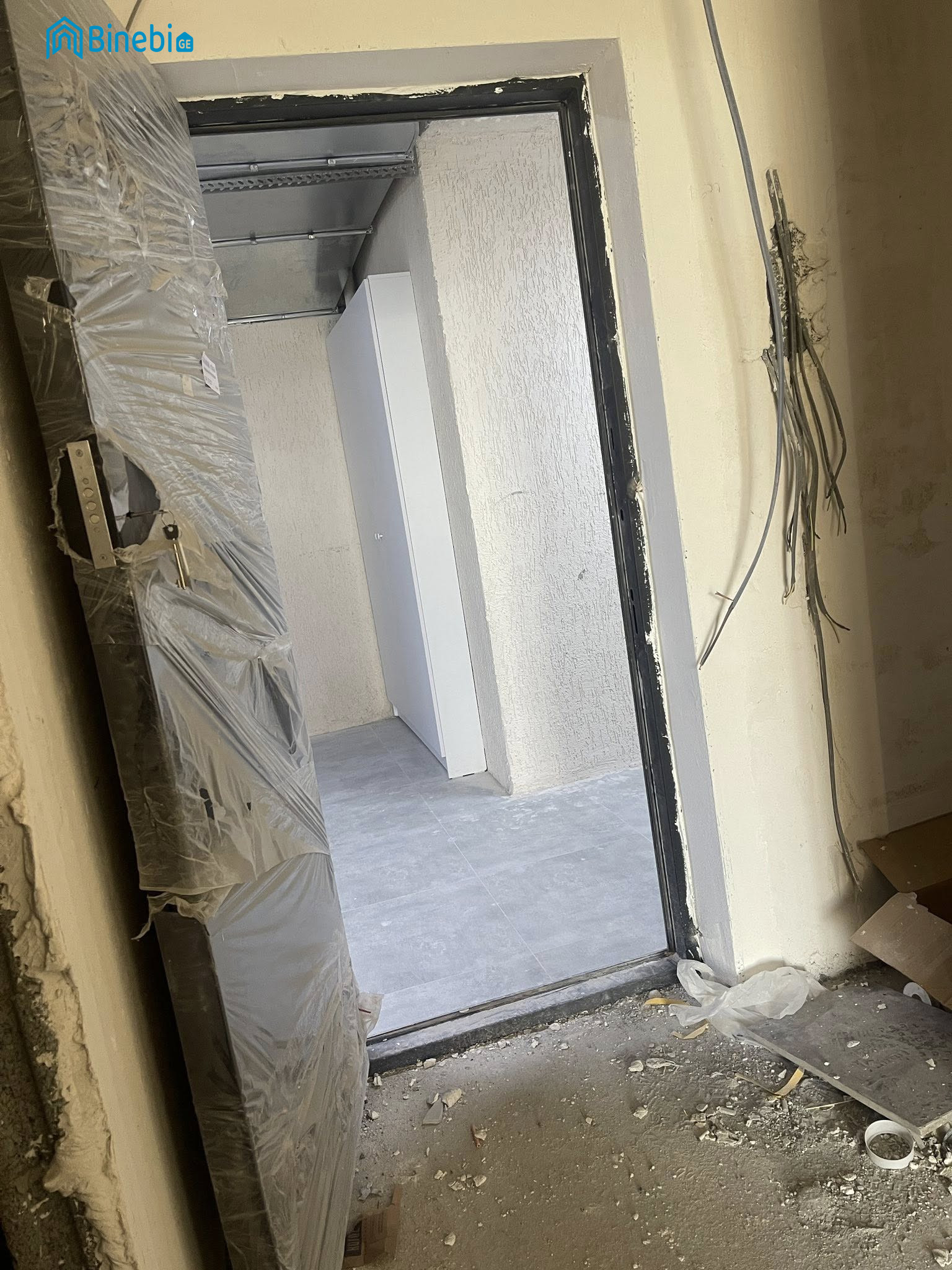 იყიდება 2 ოთახიანი ბინა, თელავი, ალაზნის გამზირი