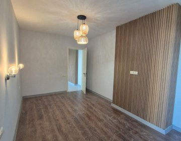 For sale 4 room flat