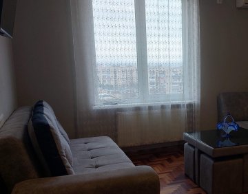 იყიდება 2 ოთახიანი ბინა