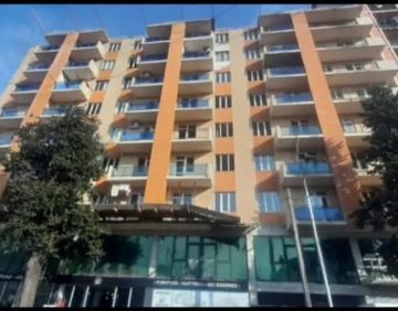 იყიდება 2 ოთახიანი ბინა