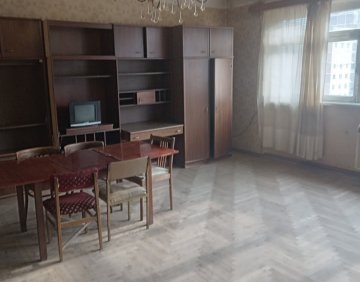 იყიდება 4 ოთახიანი ბინა
