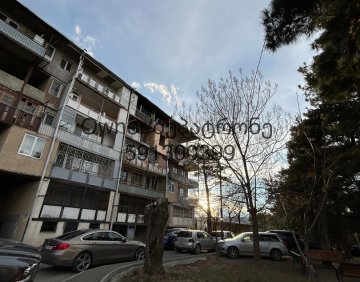 იყიდება 1 ოთახიანი ბინა