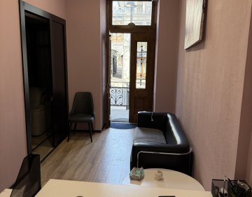 For rent 60 m² commercial premise