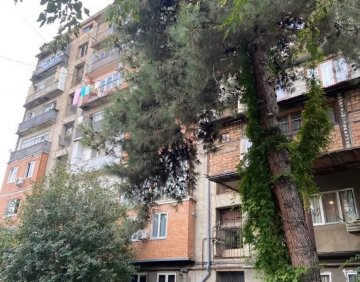 იყიდება 3 ოთახიანი ბინა
