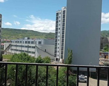 იყიდება 4 ოთახიანი ბინა