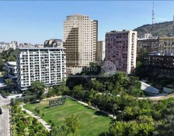 იყიდება 4 ოთახიანი ბინა