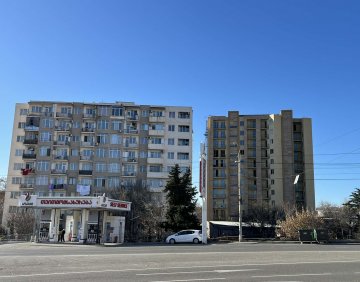 იყიდება 3 ოთახიანი ბინა