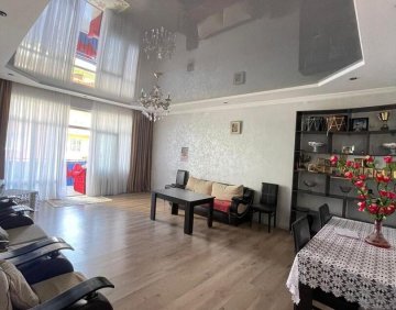 იყიდება 500 მ² სახლი / აგარაკი