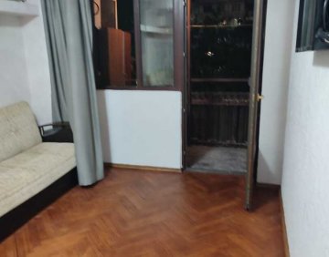 ქირავდება სტუდიოს ტიპის ბინა