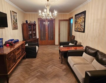 ქირავდება 2 ოთახიანი ბინა