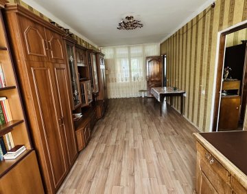 Продается 2 Комнатная квартира