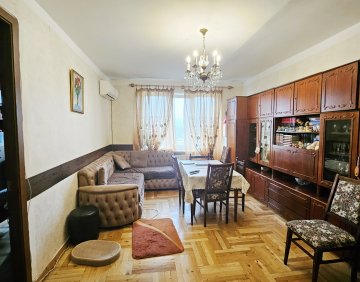 იყიდება 3 ოთახიანი ბინა
