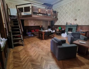 იყიდება 4 ოთახიანი ბინა