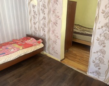 ქირავდება 2 ოთახიანი ბინა