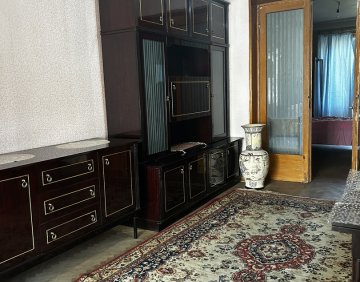 იყიდება 2 ოთახიანი ბინა