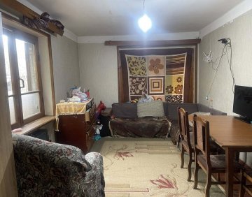 იყიდება 3 ოთახიანი ბინა
