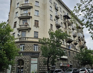 იყიდება 3 ოთახიანი ბინა