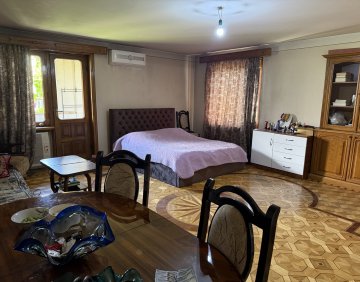 ქირავდება 4 ოთახიანი ბინა