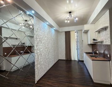 Продается 3 Комнатная квартира