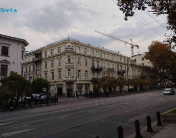 იყიდება 4 ოთახიანი ბინა
