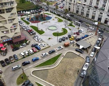 ქირავდება დღიურად 3 ოთახიანი ბინა