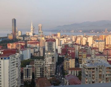 იყიდება 2 ოთახიანი ბინა