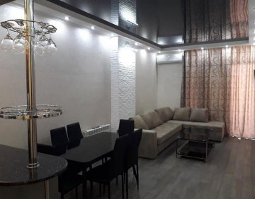 ქირავდება დღიურად 3 ოთახიანი ბინა