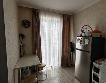იყიდება 2 ოთახიანი ბინა