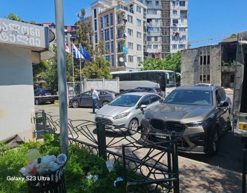 ქირავდება 80 მ² კომერციული ფართი