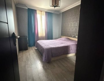 ქირავდება 10 ოთახიანი ბინა