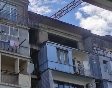 იყიდება 4 ოთახიანი ბინა