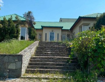 იყიდება 1622 მ² სახლი / აგარაკი