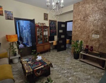 იყიდება 4 ოთახიანი ბინა
