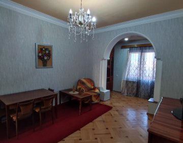 იყიდება 3 ოთახიანი ბინა