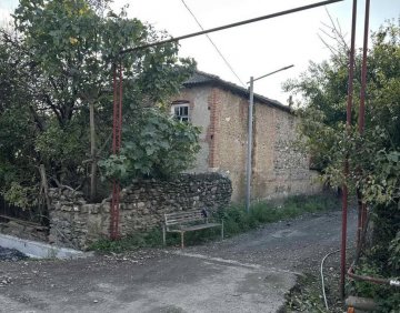 For sale 2500 m² house