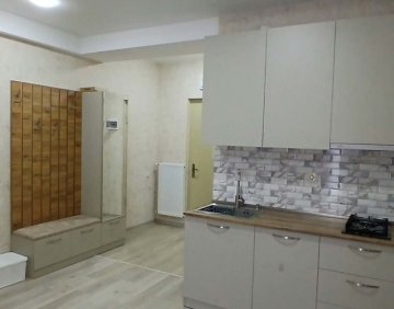 ქირავდება დღიურად 2 ოთახიანი ბინა