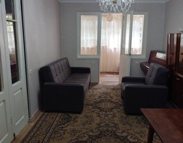 იყიდება 4 ოთახიანი ბინა