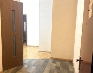 ქირავდება 4 ოთახიანი ბინა