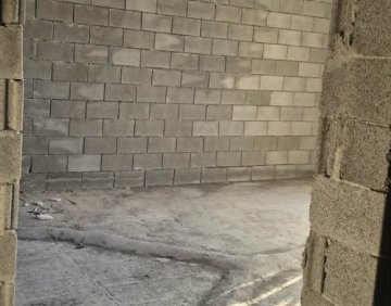 იყიდება 2 ოთახიანი ბინა