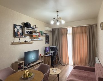 იყიდება სტუდიოს ტიპის ბინა