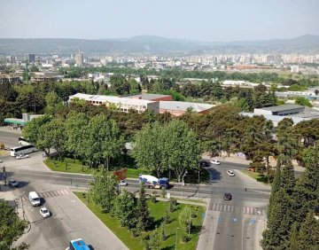 ქირავდება 2 ოთახიანი ბინა
