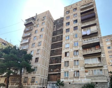 იყიდება 4 ოთახიანი ბინა