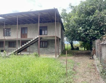 For sale 180 m² house