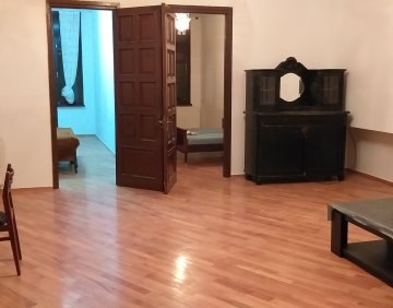 ქირავდება 4 ოთახიანი ბინა