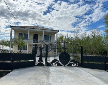 გირავდება სტუდიოს ტიპის ბინა