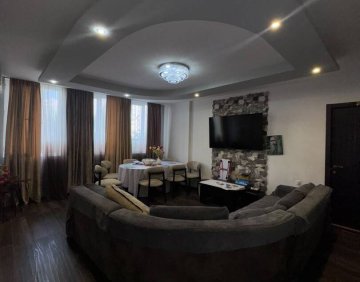 Продается 5 Комнатная квартира