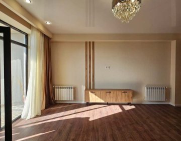 Продается 3 Комнатная квартира