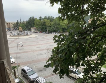 ქირავდება 3 ოთახიანი ბინა